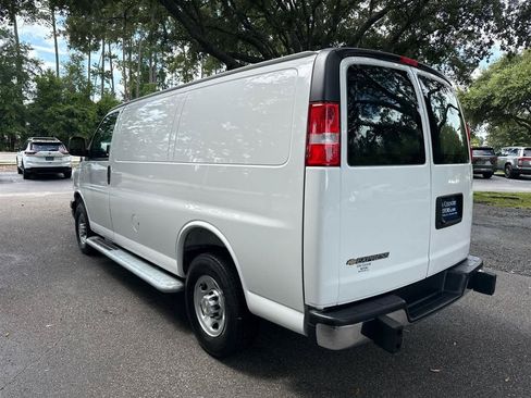 Used 2025 Chevrolet Express 2500 w/ Driver Convenience Package RWD image 3