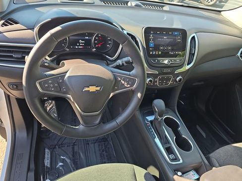 Used 2024 Chevrolet Equinox LT FWD image 17