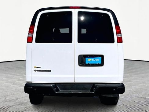 Used 2024 Chevrolet Express 3500 LS image 5