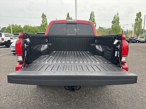 Certified 2023 Toyota Tacoma SR AWD/4WD image 4