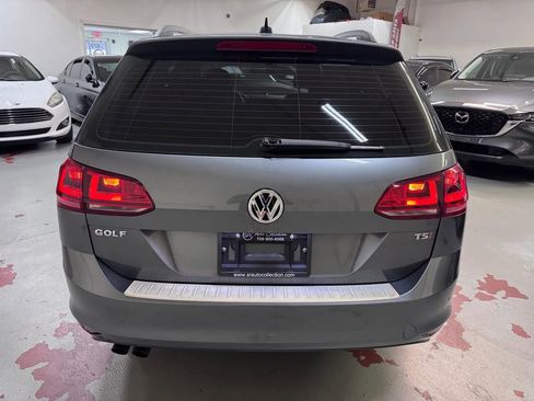 Used 2016 Volkswagen Golf S FWD image 4