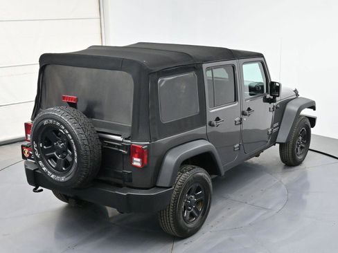 Used 2017 Jeep Wrangler Unlimited Sport w/ Connectivity Group image 30