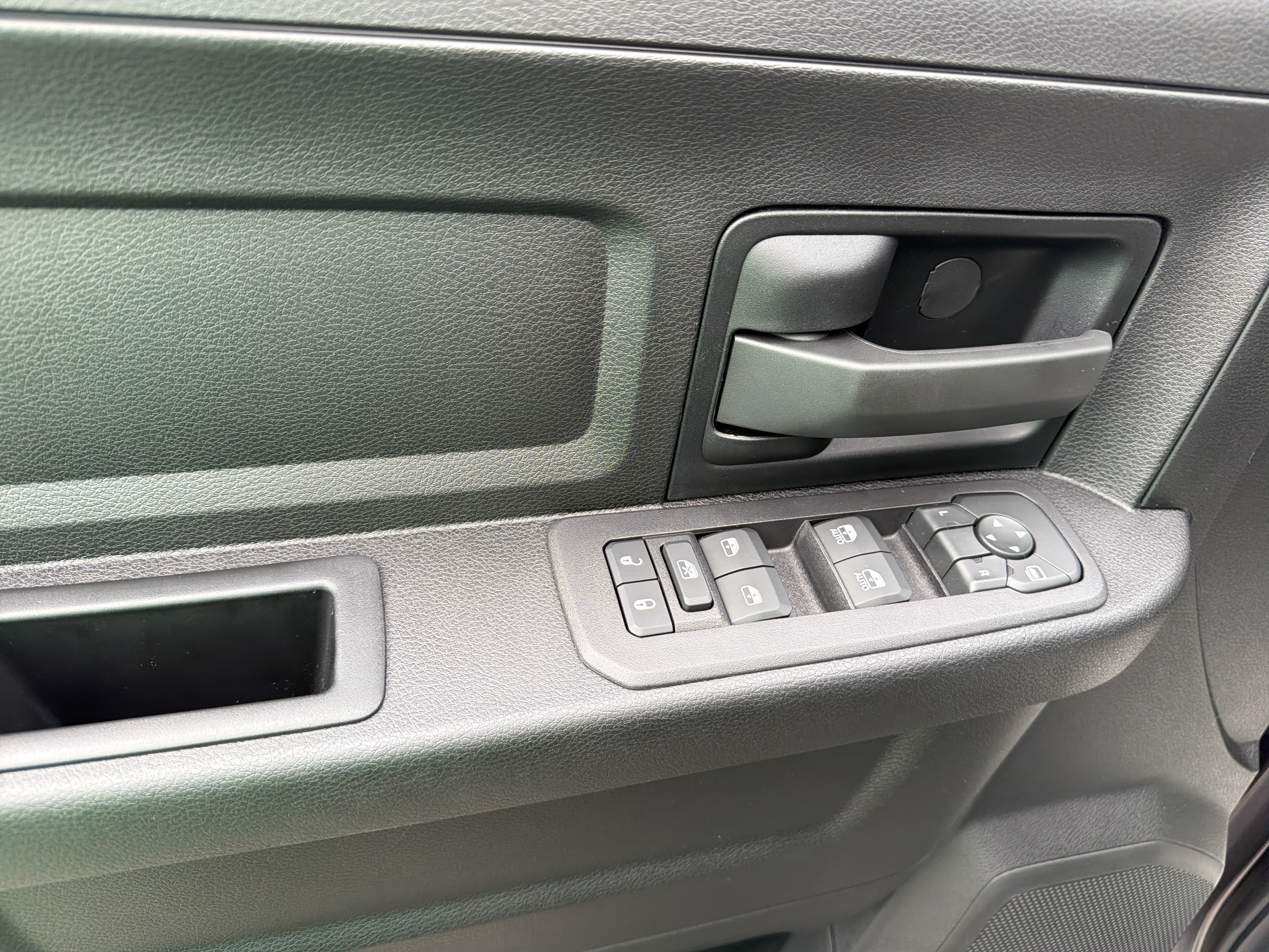 New 2026 RAM 2500 Tradesman AWD/4WD image 15