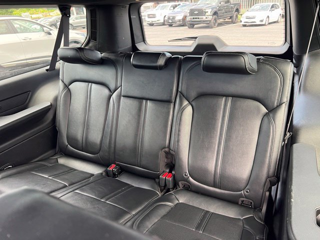 Used 2024 Jeep Wagoneer L Series II w/ Flexible Seating Group AWD/4WD image 8