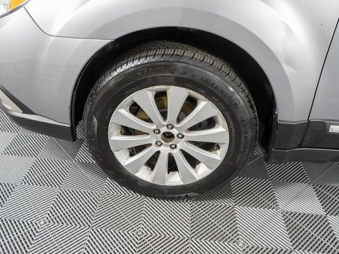 Used 2011 Subaru Outback 2.5i Premium image 25