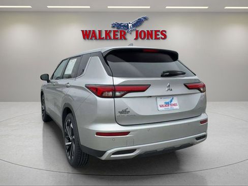 Used 2024 Mitsubishi Outlander SE AWD/4WD image 10
