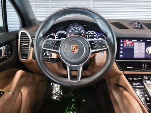 Certified 2023 Porsche Cayenne image 15