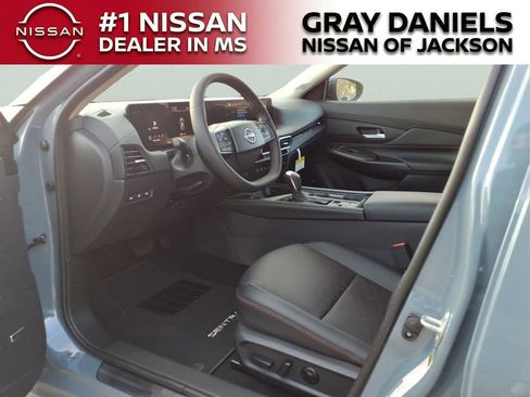 New 2026 Nissan Sentra SR w/ SR Premium Package FWD image 22