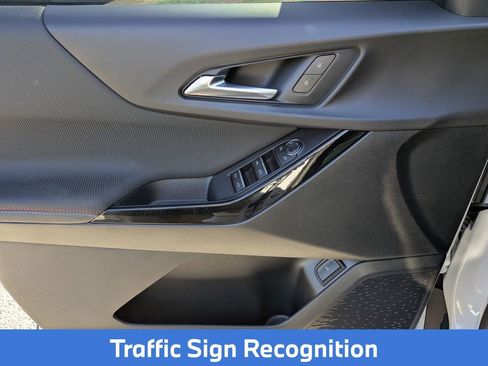 Used 2026 Chevrolet Equinox RS w/ Safety and Technology Package image 13