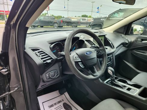Used 2018 Ford Escape SE w/ SE Sync 3 Package AWD/4WD image 22