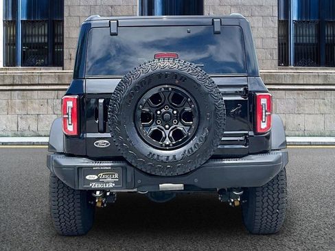 Used 2025 Ford Bronco Badlands w/ Sasquatch Package AWD/4WD image 4