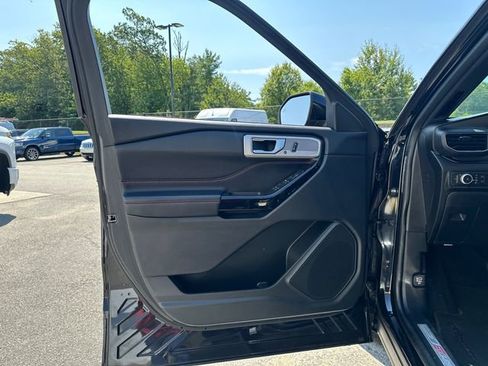 Used 2022 Ford Explorer ST-Line w/ Class IV Trailer Tow Package image 24