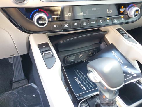 New 2025 Kia Telluride S image 22