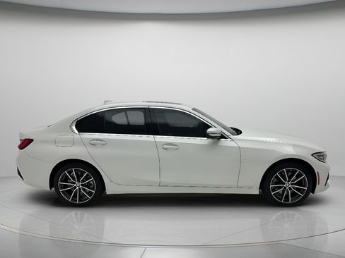 Used 2020 BMW 330i xDrive Sedan w/ Convenience Package AWD/4WD image 4