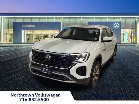 Used 2024 Volkswagen Atlas Cross Sport SE w/ Adventure Package AWD/4WD image 1