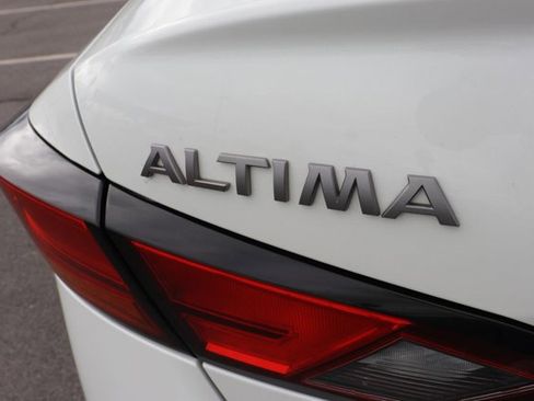 Used 2023 Nissan Altima 2.5 SV image 6