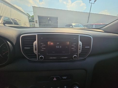Used 2018 Kia Sportage LX FWD image 13