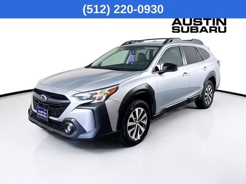 Used 2023 Subaru Outback Premium image 4