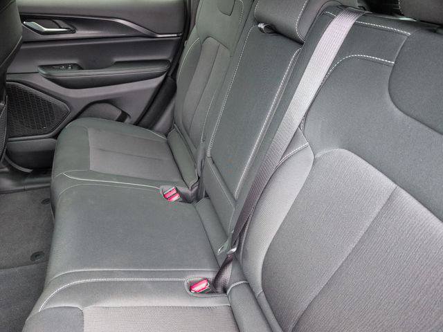 Certified 2024 Jeep Grand Cherokee Laredo RWD image 18