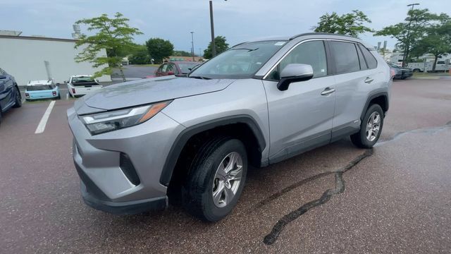 Used 2025 Toyota RAV4 XLE AWD/4WD image 6