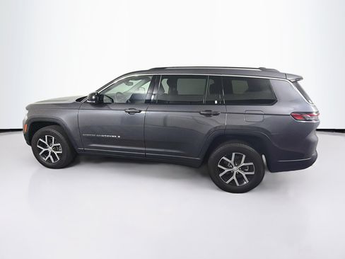 Used 2023 Jeep Grand Cherokee L Limited AWD/4WD image 4
