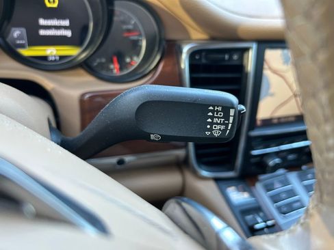 Used 2012 Porsche Panamera S image 20
