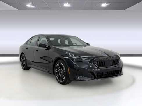 New 2027 BMW 530i RWD image 7