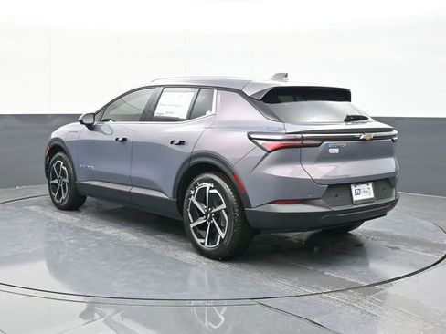 New 2026 Chevrolet Equinox EV LT image 9