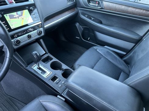 Used 2015 Subaru Outback 3.6R Limited image 19