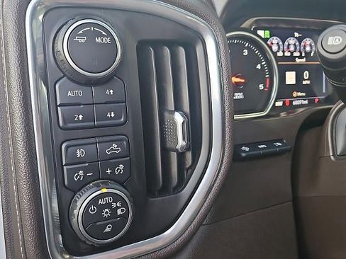 Used 2020 Chevrolet Silverado 2500 LTZ w/ LTZ Premium Package image 33