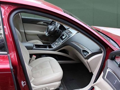 Used 2017 Lincoln MKZ Reserve image 10