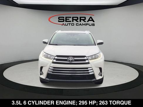 Used 2019 Toyota Highlander Limited Platinum AWD/4WD image 2