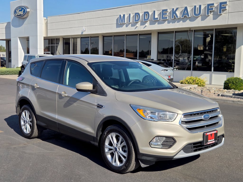 Used 2017 Ford Escape SE AWD/4WD image 1