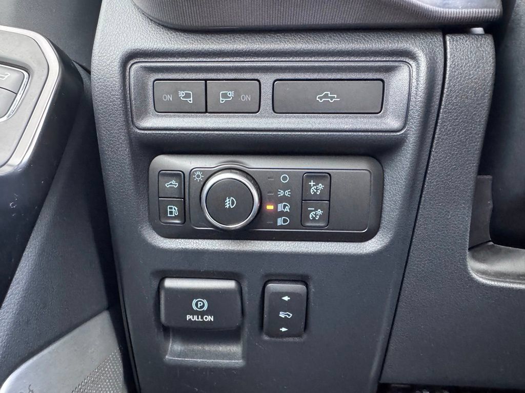 Used 2021 Ford F150 Platinum w/ Equipment Group 701A High AWD/4WD image 36