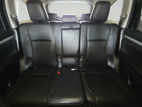 Used 2017 Toyota Highlander XLE AWD/4WD image 26