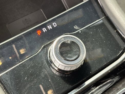 Used 2023 Jeep Grand Cherokee L Laredo image 21