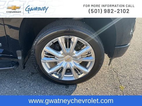 Used 2023 Chevrolet Silverado 1500 High Country w/ Technology Package image 11