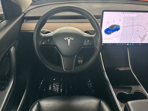 Used 2021 Tesla Model Y Long Range image 17