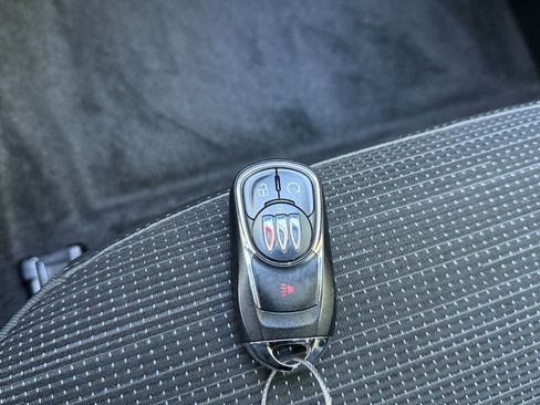 Used 2025 Buick Envista Preferred image 20