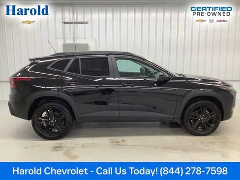Used 2025 Chevrolet Trax ACTIV FWD image 6