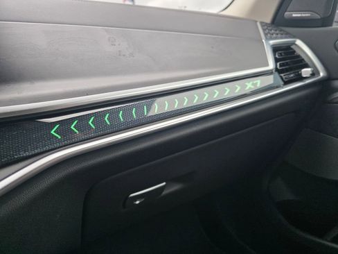 Used 2025 BMW X7 xDrive40i AWD/4WD image 25