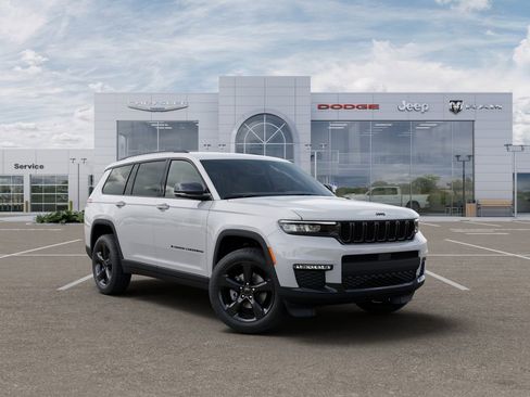 New 2025 Jeep Grand Cherokee L Limited w/ Black Appearance Package AWD/4WD image 5