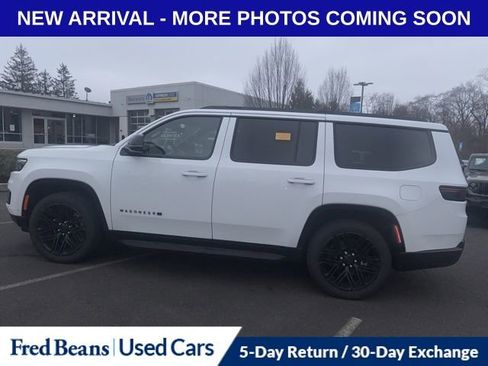 Used 2025 Jeep Wagoneer Series II w/ Premium Group I image 4