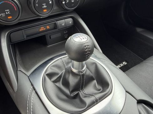Certified 2026 MAZDA MX-5 Miata Club RWD image 22