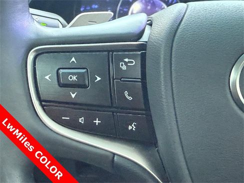 Used 2024 Lexus ES 350 w/ Premium Package image 16