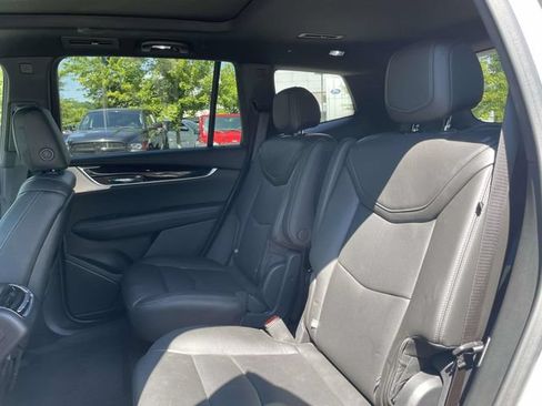Used 2020 Cadillac XT6 Premium Luxury AWD/4WD image 18