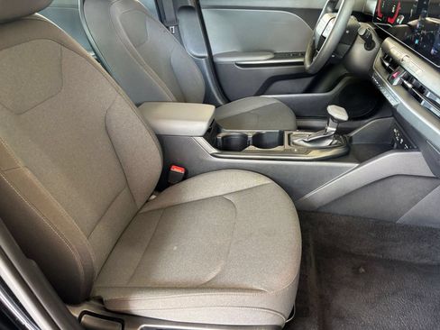 Used 2025 Kia K4 FWD image 35
