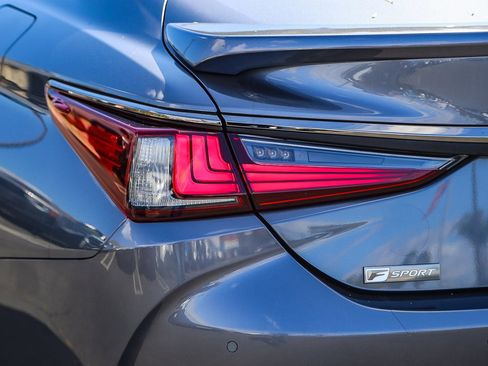 Used 2020 Lexus ES 350 F Sport w/ Accessory Package FWD image 9