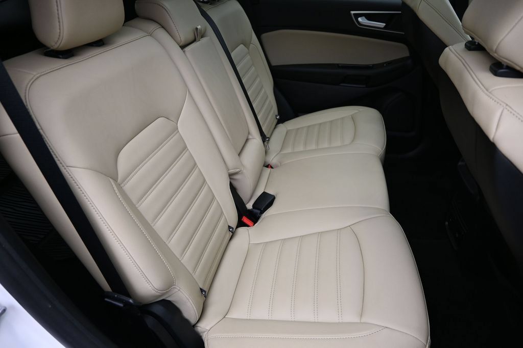 Used 2020 Ford Edge SEL w/ Convenience Package AWD/4WD image 28
