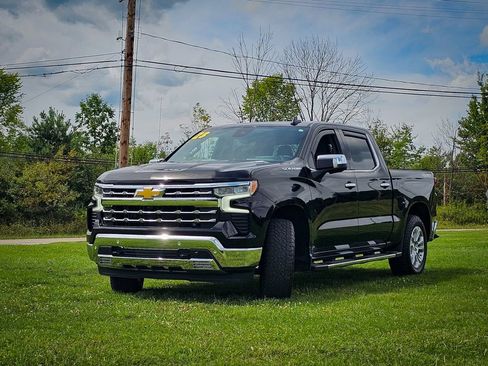Used 2023 Chevrolet Silverado 1500 LTZ w/ LTZ Premium Package AWD/4WD image 9